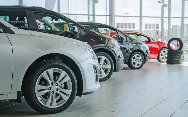 Comprar un coche nuevo o de segunda mano: ventajas, inconvenientes y qué merece más la pena